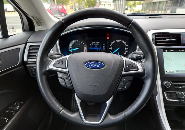 Ford Mondeo cena 62900 przebieg: 75000, rok produkcji 2018 z Szczecin małe 781